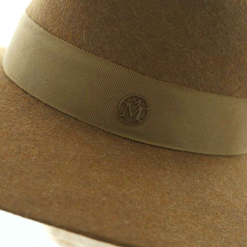 美品✨メゾンミッシェル フェルトハット Mロゴプレート リボン キャメル メゾンミッシェル MAISON MICHEL 帽子 フェルトハット リボン M 茶 /MI