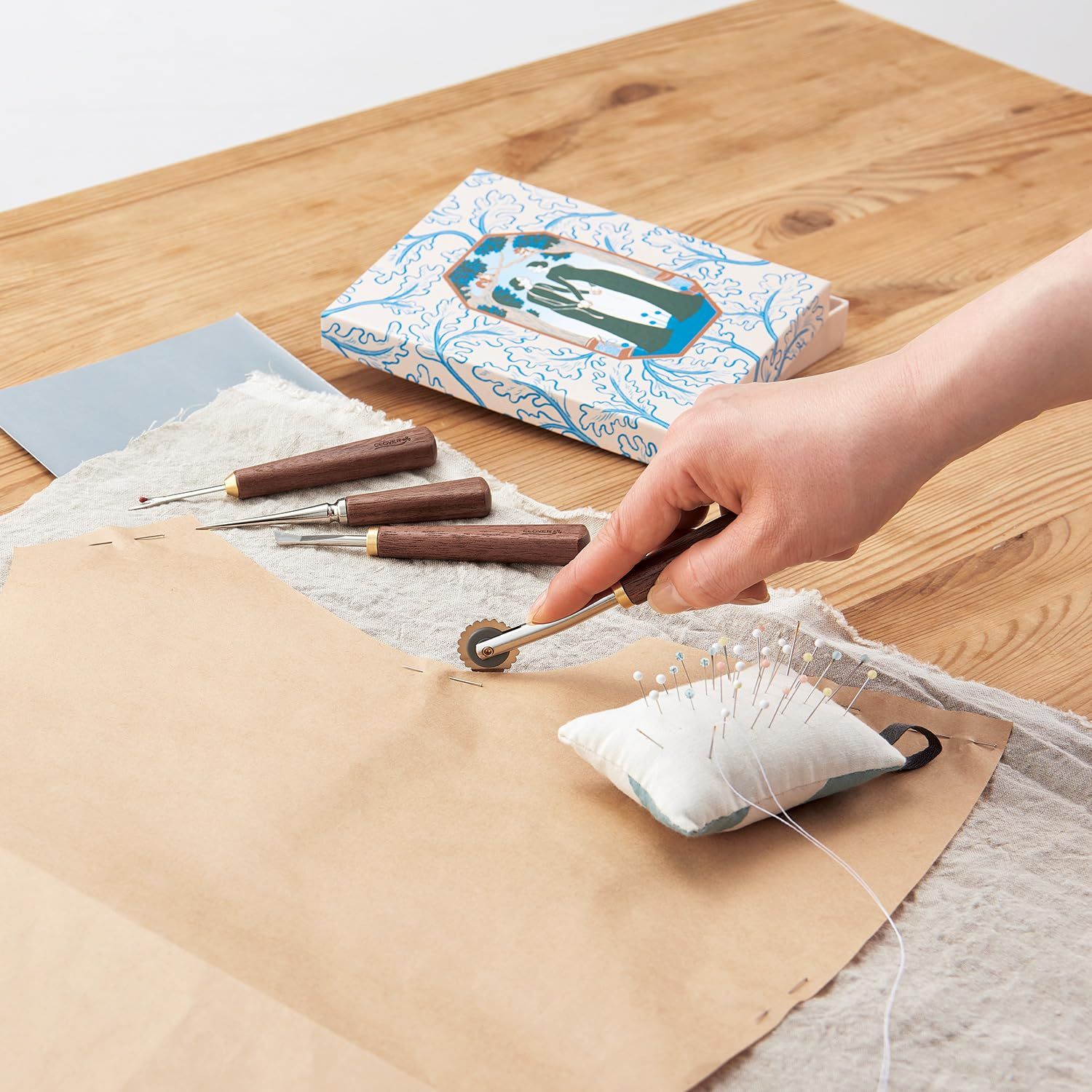 クロバー ソーイングツールセット ウォールナット 目打ち リッパー 金属へら ソフトルレット CL 21-237