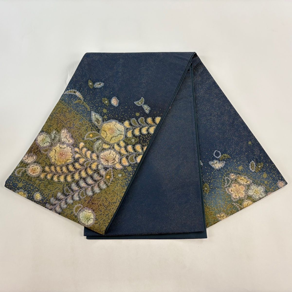 美品】 袋帯 逸品 吉乃一廉 落款 辻が花 銀通し 紺色 お太鼓柄 正絹 