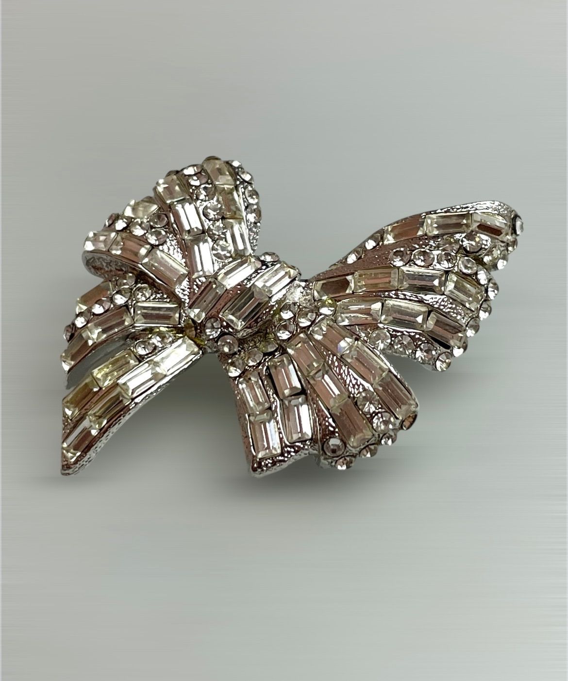 極美品】FOXEY BOUTIQUE フォクシー リボン ブローチ クリア ライン