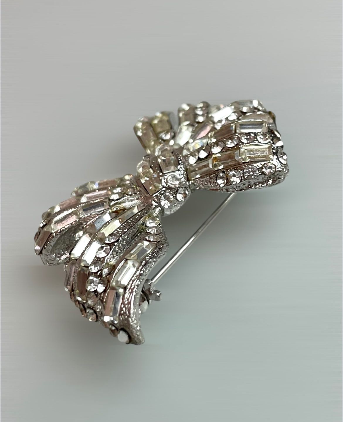 極美品】FOXEY BOUTIQUE フォクシー リボン ブローチ クリア ライン