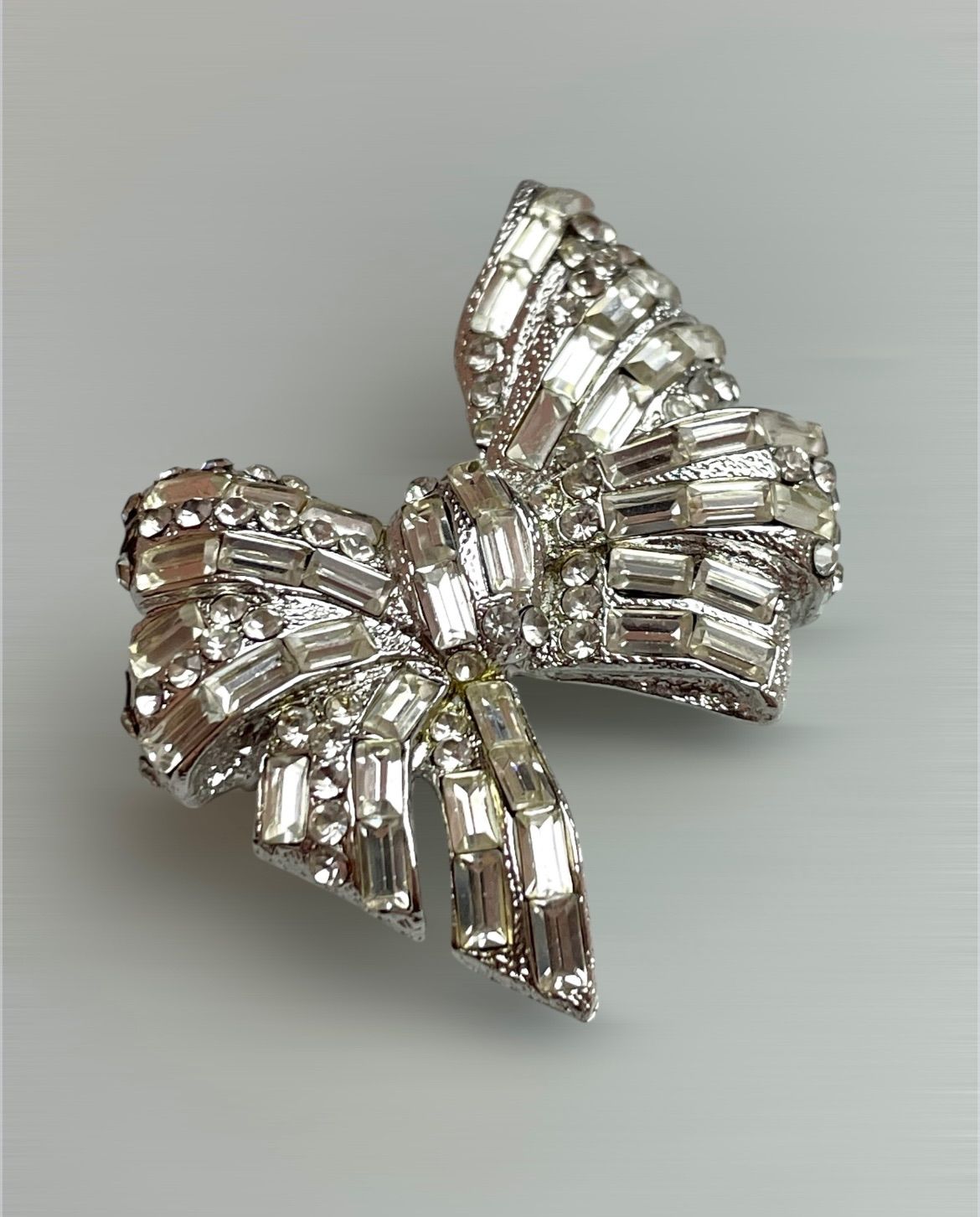 極美品】FOXEY BOUTIQUE フォクシー リボン ブローチ クリア ライン