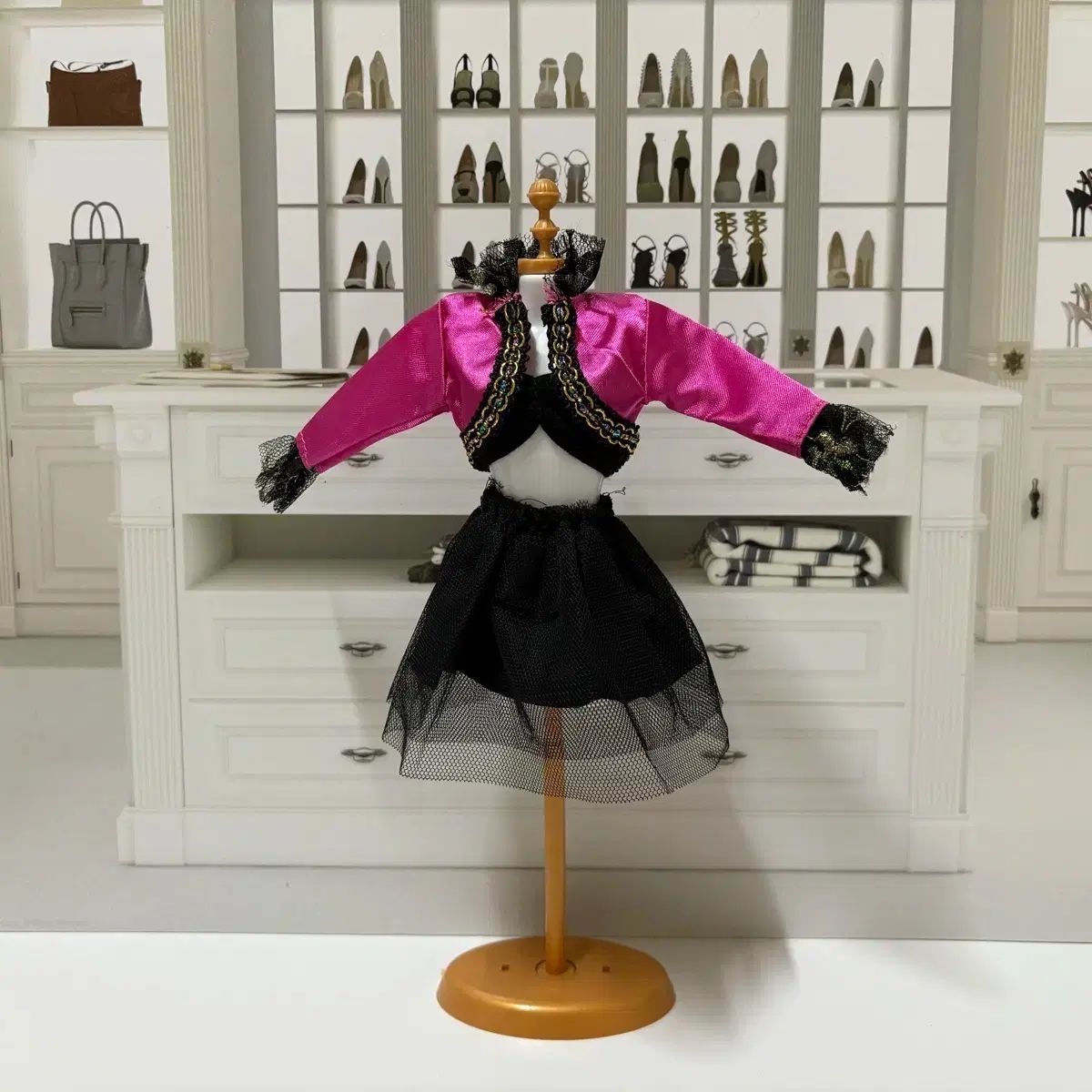 ぬいぐるみ用衣装セット（ピンクジャケット・黒パンツ） ぬいぐるみ 衣装 ピンク ジャケット ブラック スカート セット - メルカリ