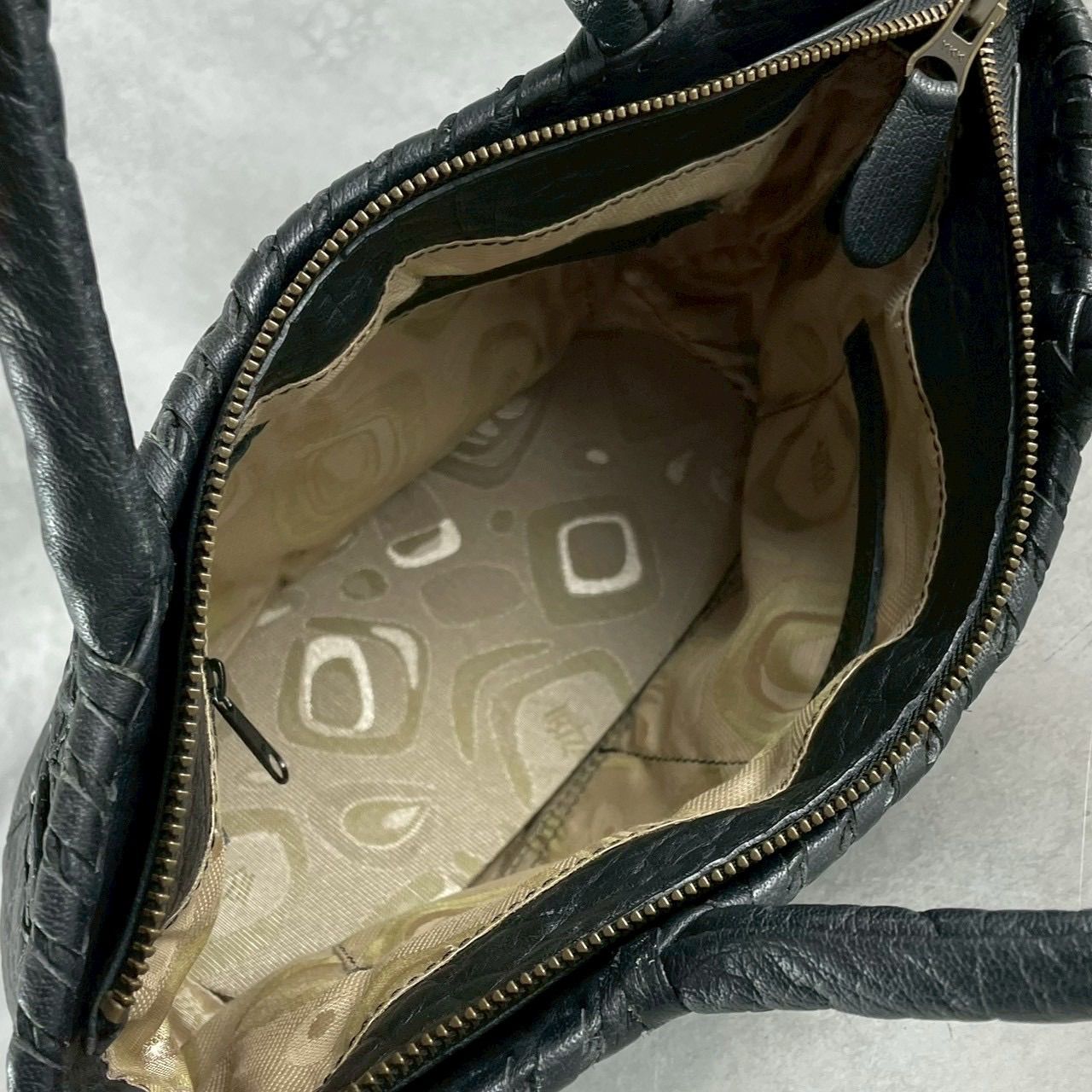 IBIZA イビサ ハンドバッグ 2WAY ショルダーバッグ レザー ブラック 黒