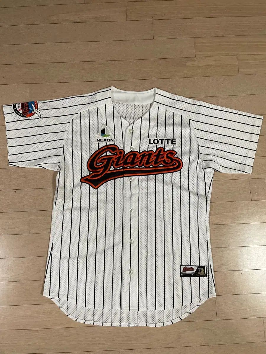 ロッテジャイアンツ LOTTE ストライプ ユニフォーム 新品タグ付き