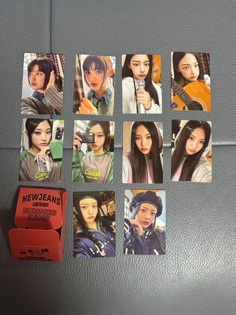 送料込み)NewJeans（ニュージーンズ） 2023 BUNNIES キャンプ トレカ