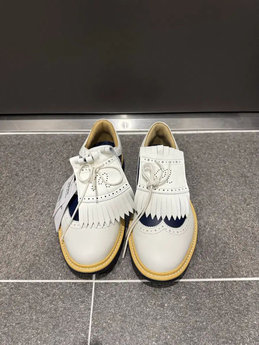 マルボンゴルフ x adidas アディダス 新商品 タッセル ゴルフシューズ