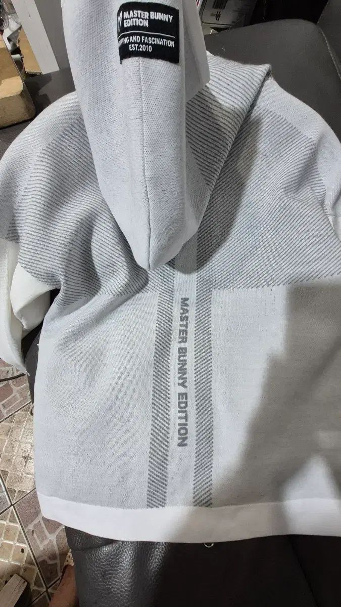 マスターバニーエディション ゴルフ (防風裏地) ニットフーディー