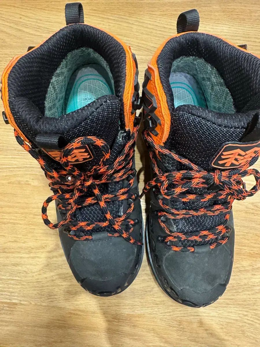 コーロンスポーツ GORE-TEX ゴアテックス 登山靴 250