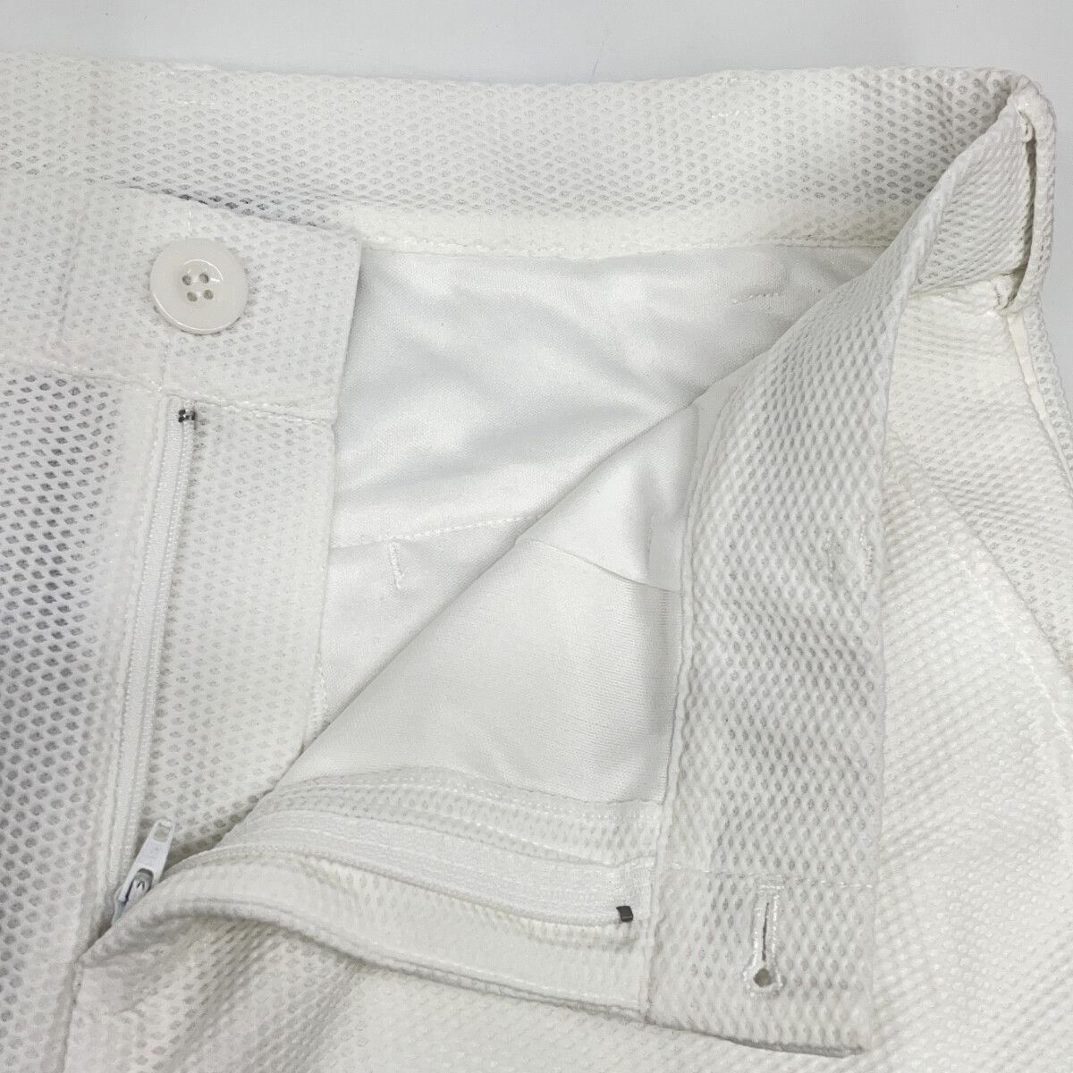 muta ムータ　ゴルフパンツ ホワイトL(6)サイズMMBC-190815 muta ムータ 【ﾑｰﾀﾏﾘﾝ】MMBC-190815-WH ﾎﾜｲﾄ ｺﾞﾙﾌﾒｯｼｭﾊﾟﾝﾂ 6 - メルカリ