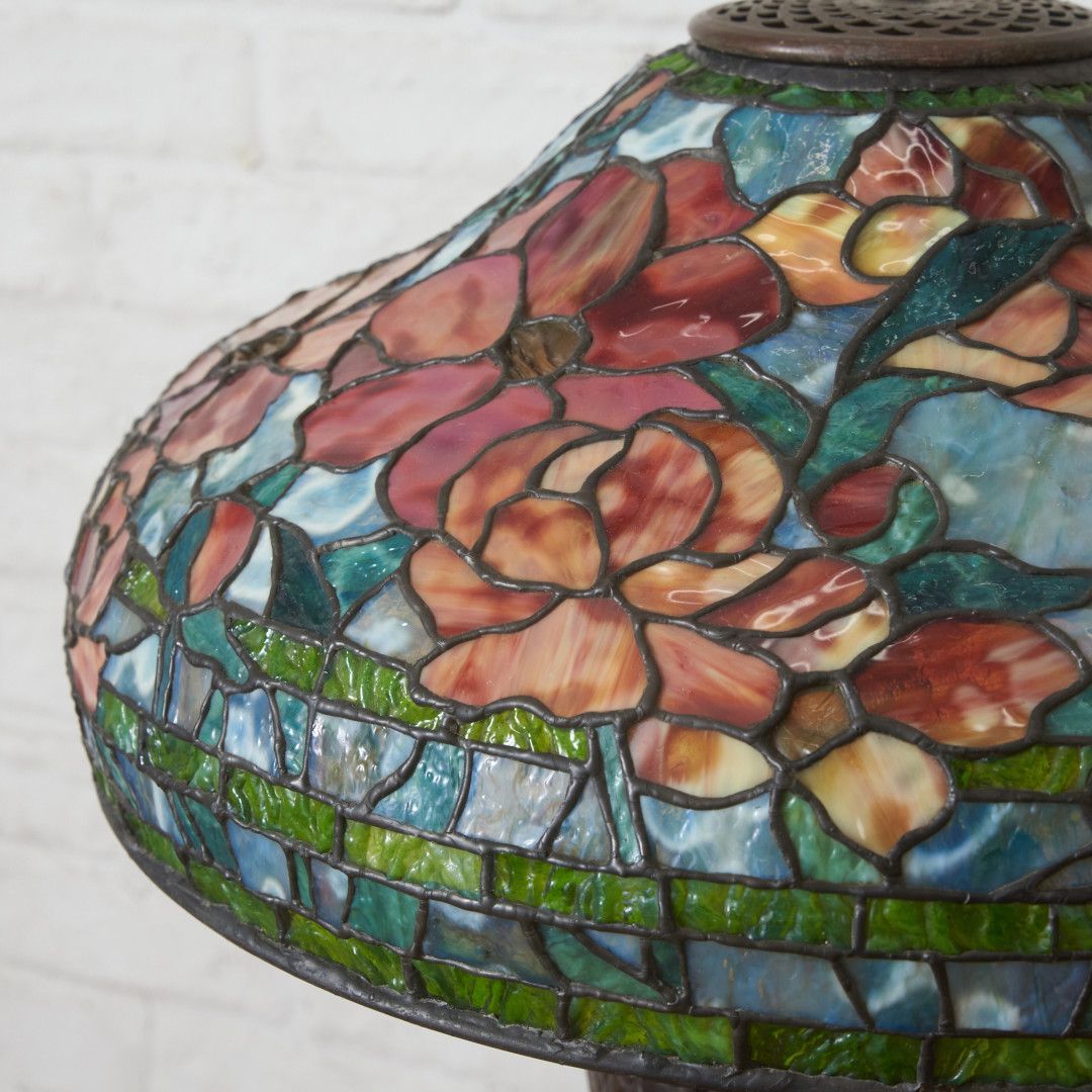 ステンドグラス ティファニーランプ 花模様 テーブルランプ アール