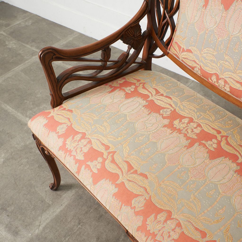 CIC65 イタリア製 Medea メデア 2人掛けソファ アールヌーヴォー様式 CIC65 イタリア製 Medea メデア 2人掛けソファ アールヌーヴォー様式