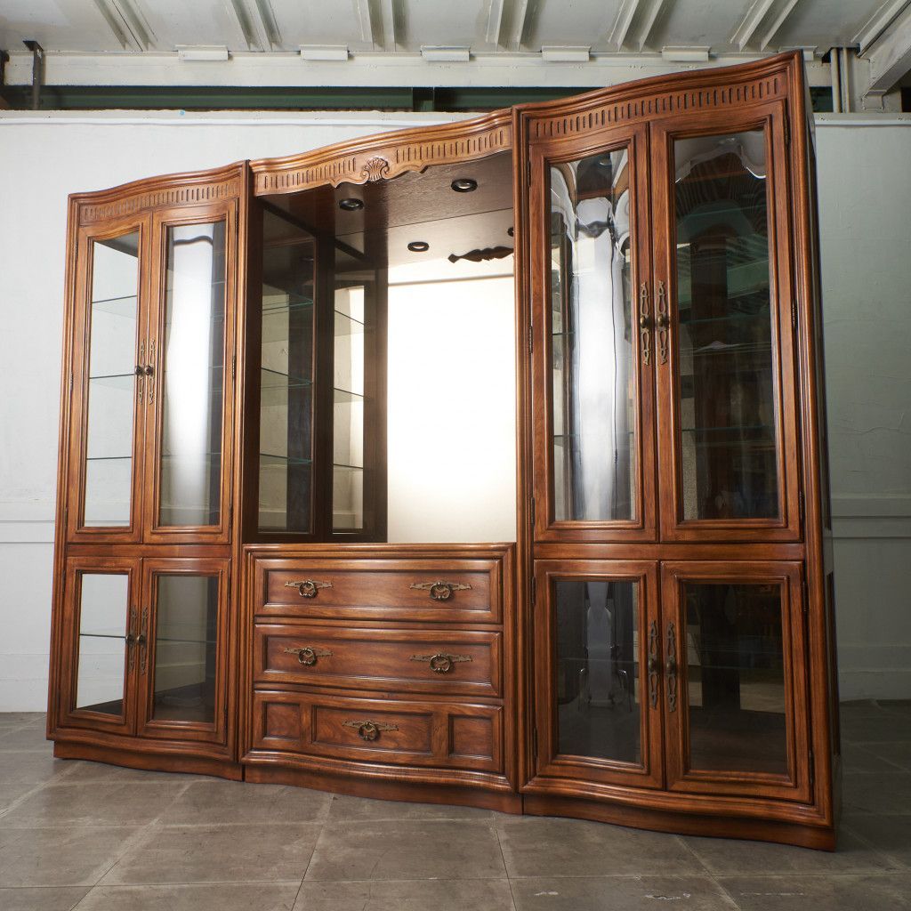 定200万 DREXEL HERITAGE グランドヴィラ ガラス キャビネット 照明