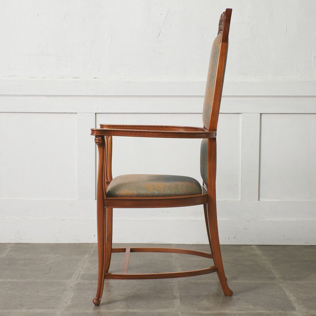 イタリア medea アームチェア ダイニングチェア 木彫刻 ビーチ