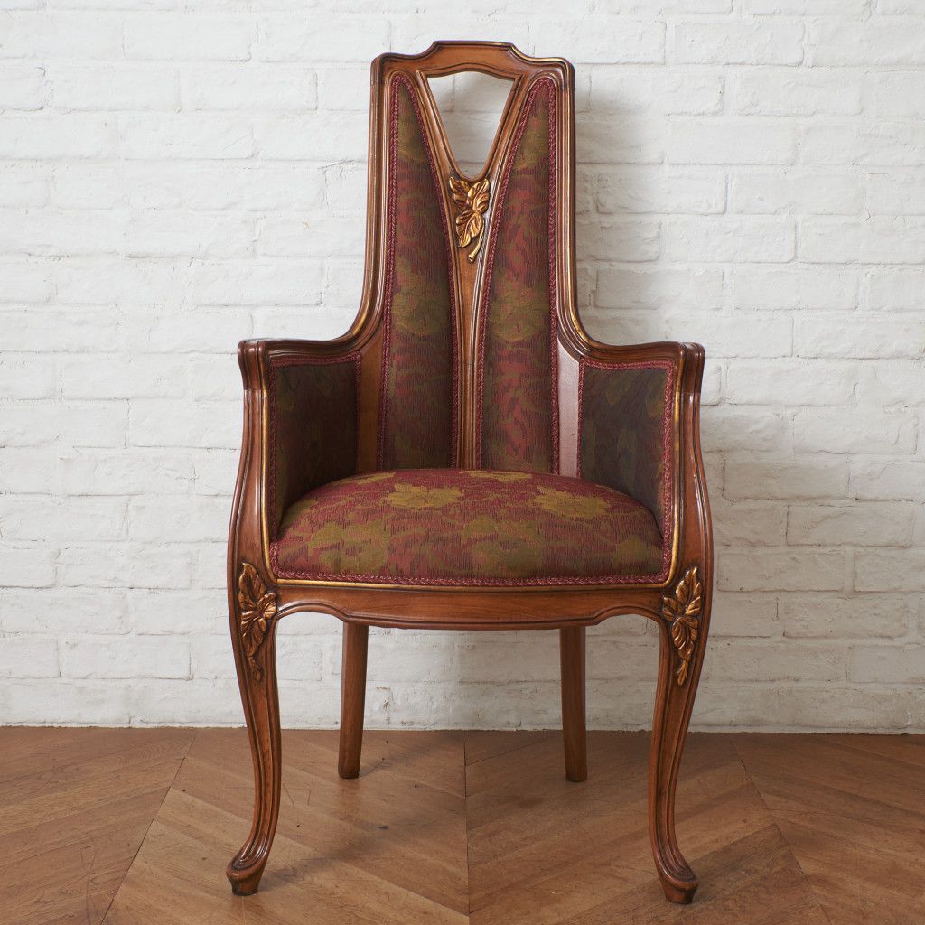 イタリア medea アームチェア 木彫刻 ビーチ 木製 ダイニングチェア