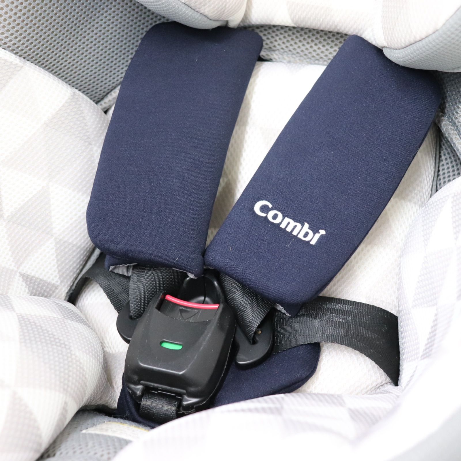 Combi 回転式チャイルドシート クルムーヴ スマートシリーズ CG-UTG