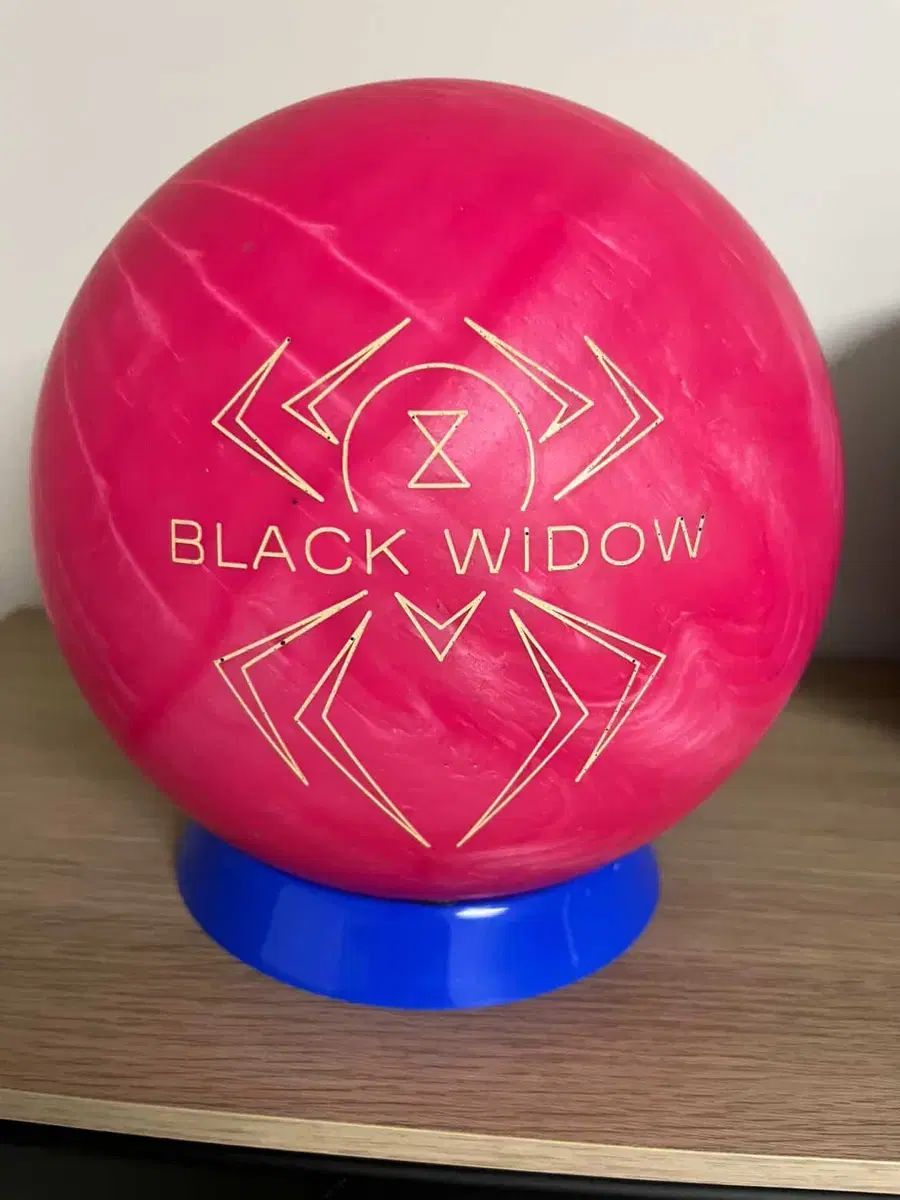black widow（ブラックウィドウ） ピンク ウレタン 出品( 15p ) - メルカリ