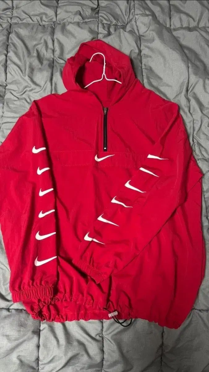 ナイキ ビックスウォッシュ Anorak（アノラック） レッド フード