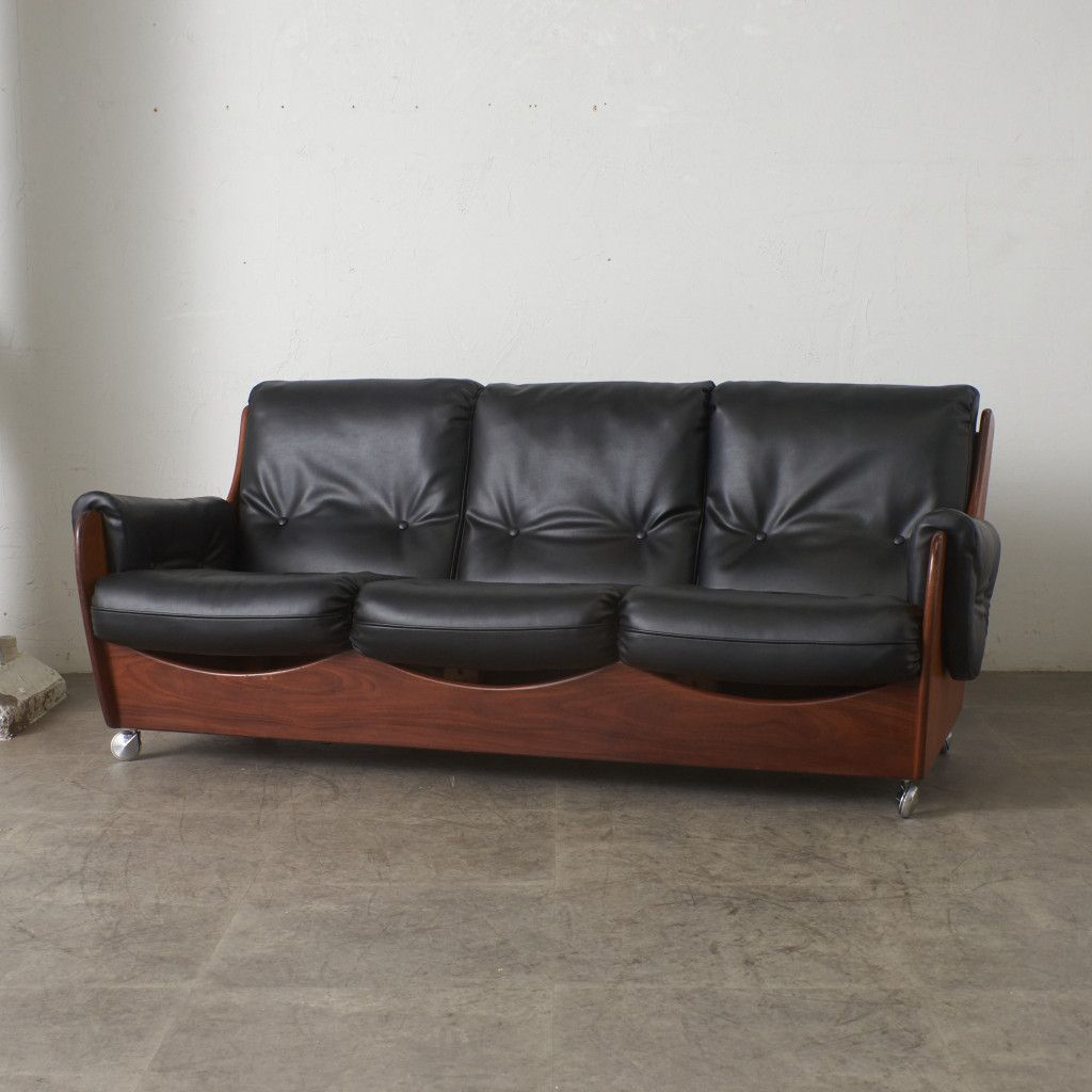 張替済 G Plan サドル 3人掛け ソファ チーク 英国 ヴィンテージ トリプルソファ キャスター 北欧 スタイル モダン ジープラン 78397