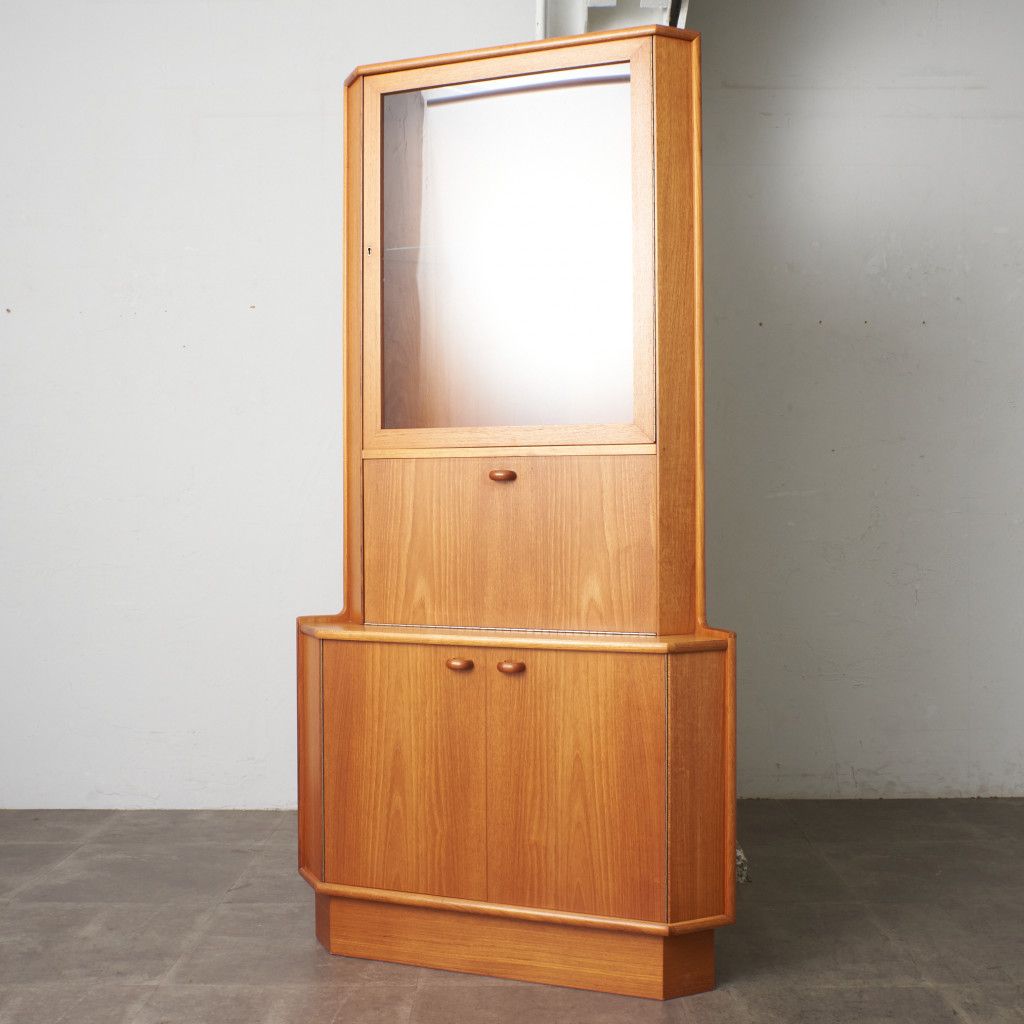 鍵付 Turnidge コーナーキャビネット 英国 ヴィンテージ 飾り棚 食器棚