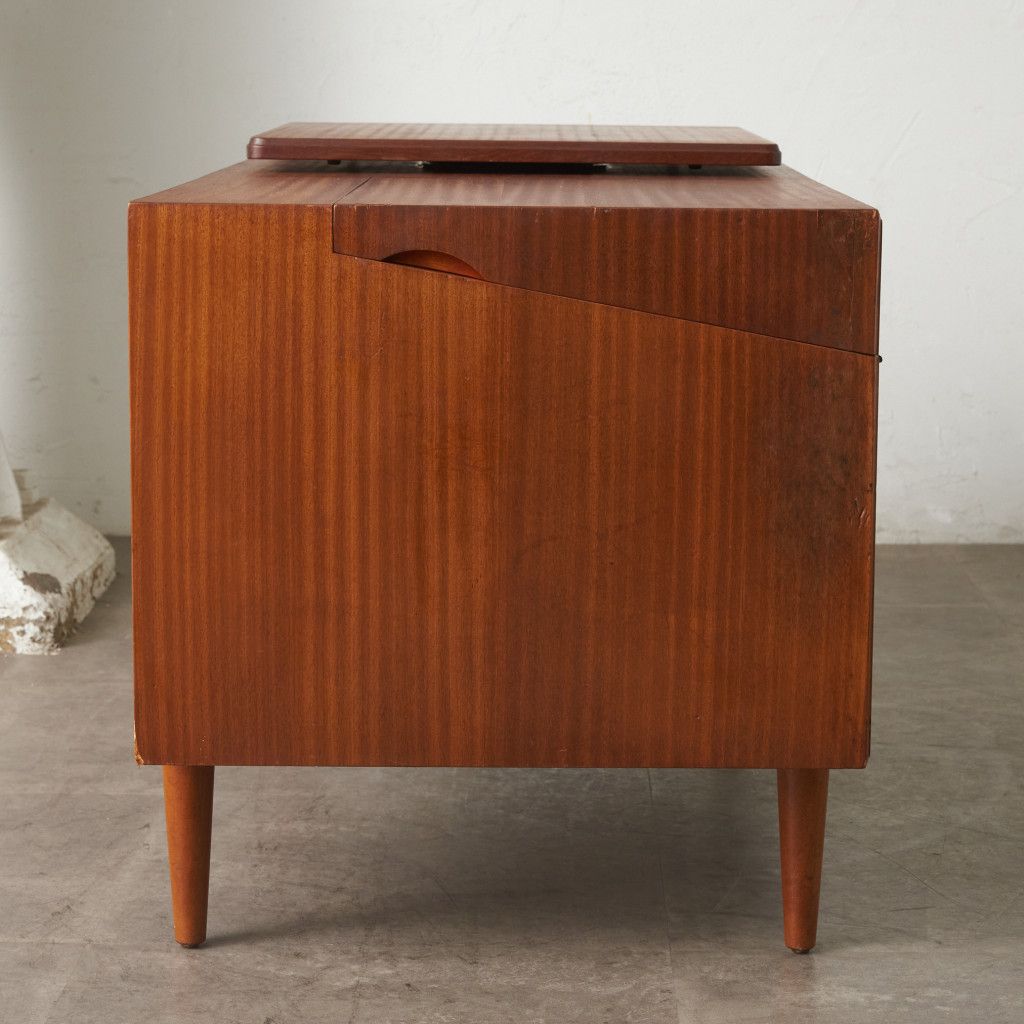 イギリスヴィンテージ サイドボード キャビネット カップボード ライディング 英国 EVEREST ヴィンテージ カクテル サイドボード ドリンク