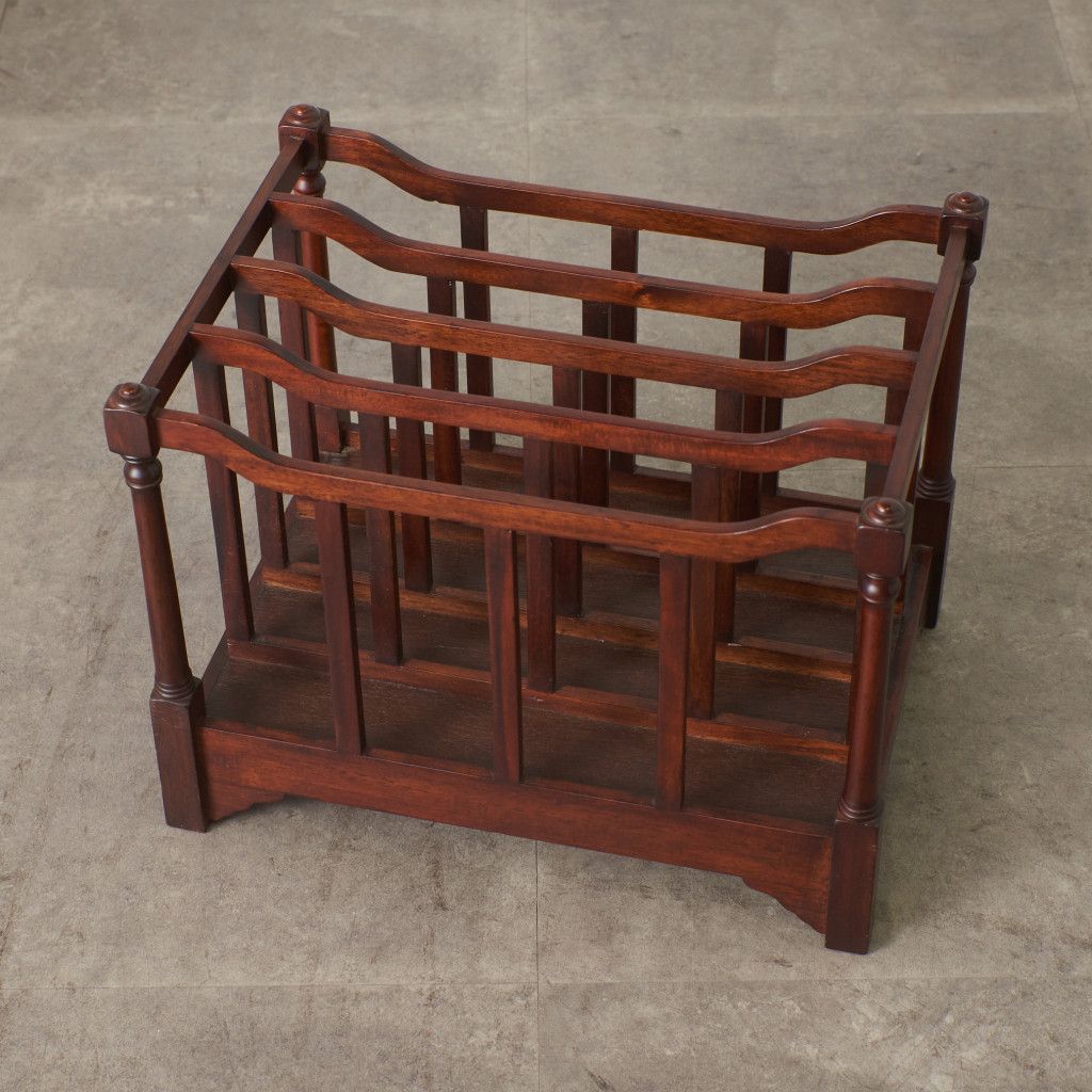 英国アンティーク木製マガジンラック/カンタベリー/本立て/雑誌本棚(88-34) 英国アンティーク木製マガジンラック/カンタベリー/本立て/雑誌本棚(88-34)