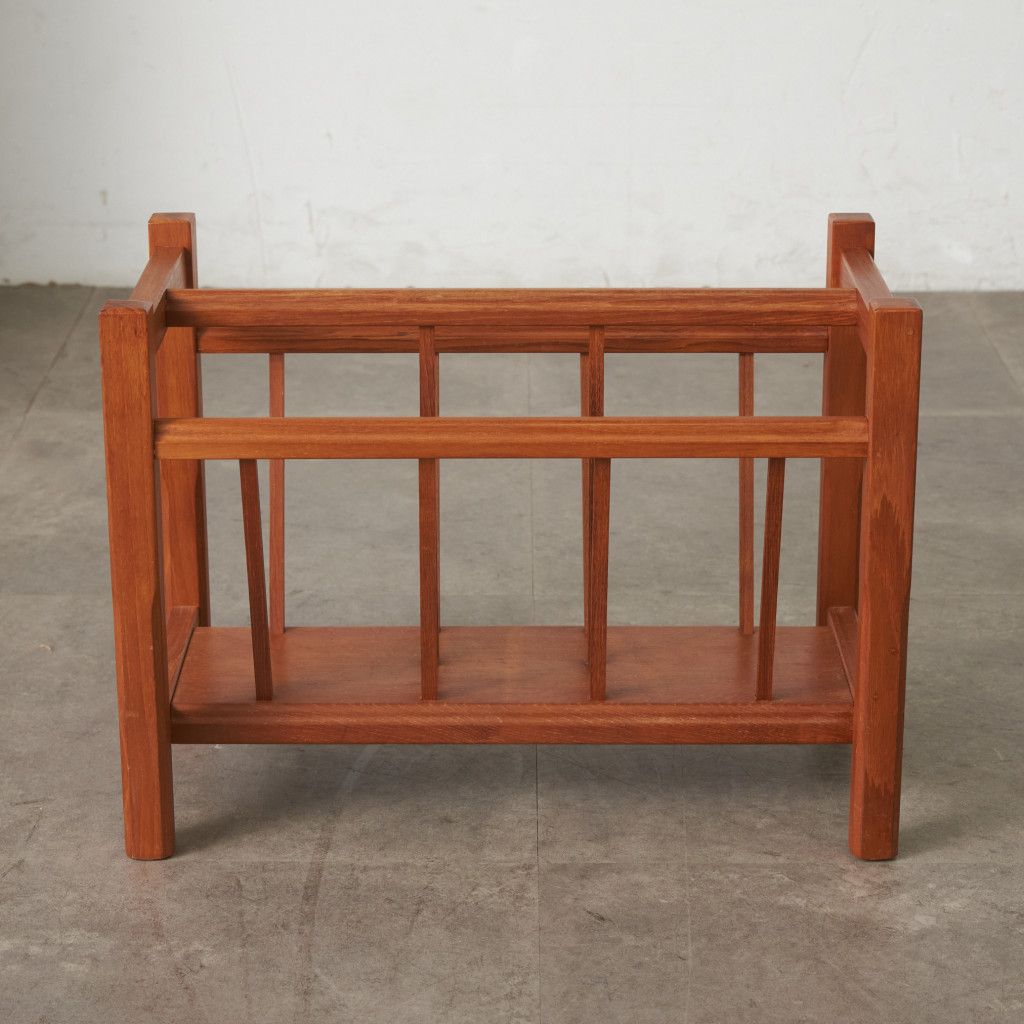 モダン　マガジンラック　チーク　北欧スタイル　古道具　小物入れ　ビンテージ雑貨 北欧 ヴィンテージ マガジンラック チーク マガジンスタンド 雑誌入れ