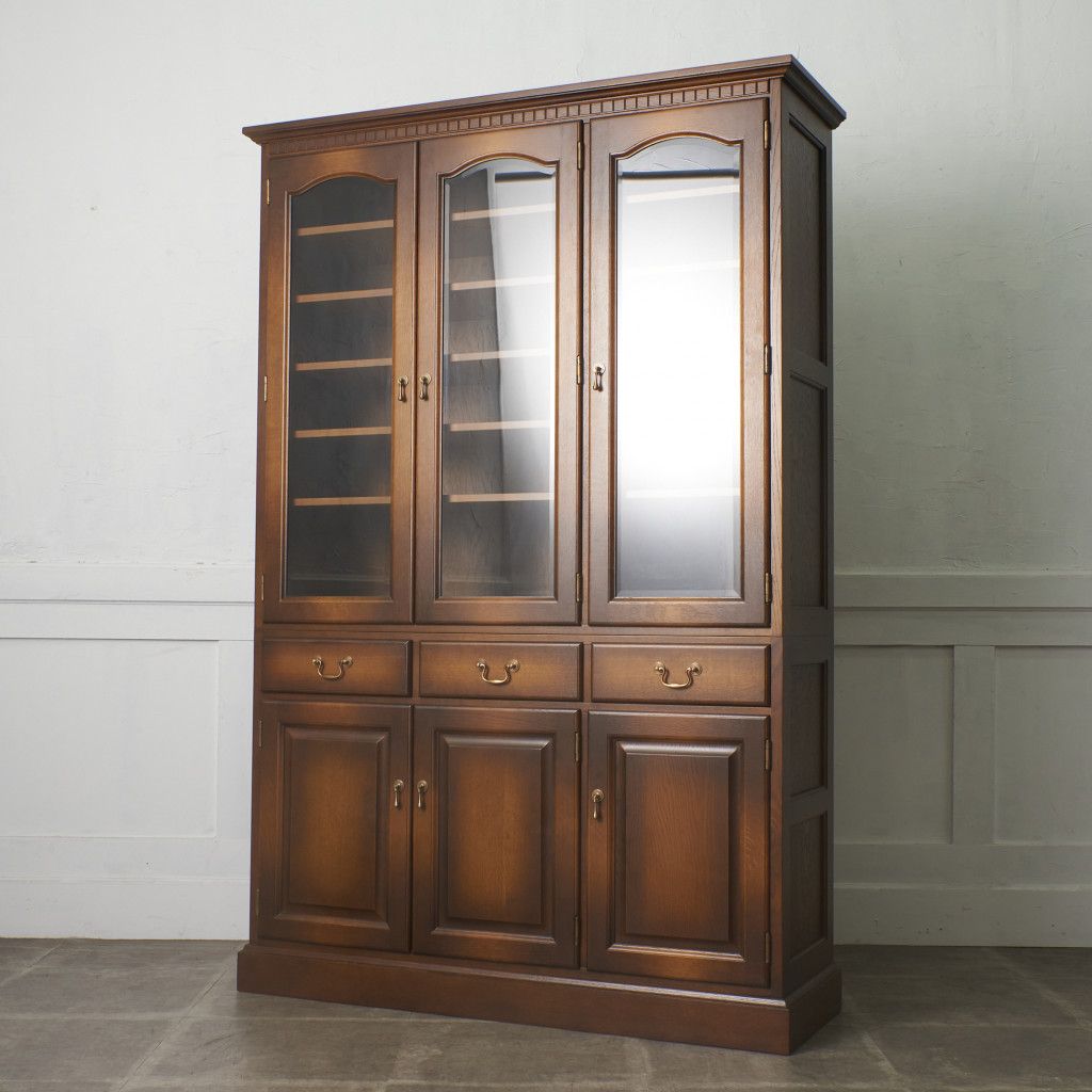 飛騨産業　キツツキ　穂高　木製キャビネット ガラス扉付き　USED 数日のみ 飛騨産業 キツツキ 穂高 木製キャビネット ガラス扉付き USED 数日のみ