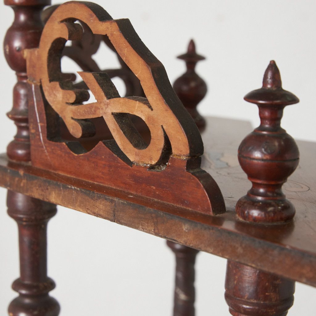 英国 アンティーク コーナー オープンシェルフ 木彫刻 マホガニー