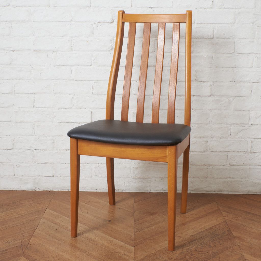 1970s ヴィンテージ イギリス製 ダイニングチェア 張替仕上済② 張替済 イギリス ヴィンテージ スラットバック ダイニングチェア 木製