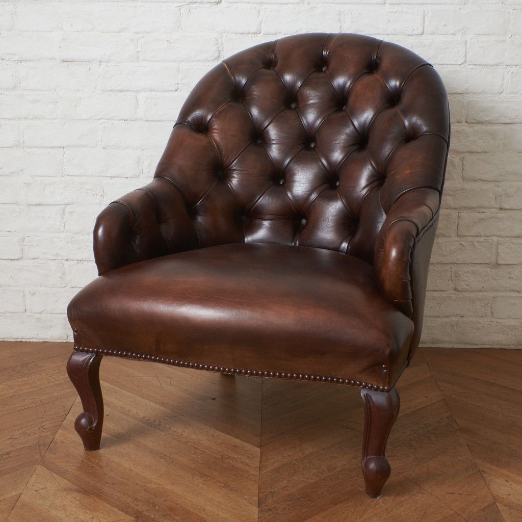 英国 アンティーク チェスターフィールド クラブチェア 本革 鋲 ボタン 1人掛け ソファ ラウンジチェア 椅子 クラシック 西欧 96945