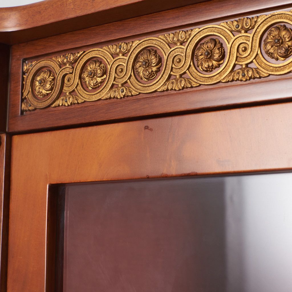 鍵付 クラシック ガラス キャビネット 木象嵌 装飾 マホガニー