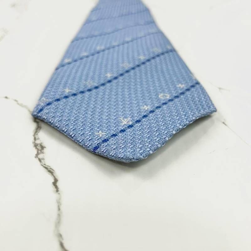 未使用に近い LOUIS VUITTON ルイヴィトン ネクタイ クラヴァット