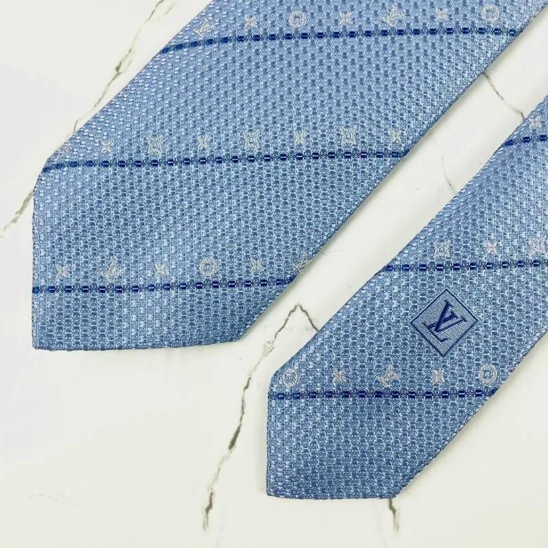 未使用に近い LOUIS VUITTON ルイヴィトン ネクタイ クラヴァット