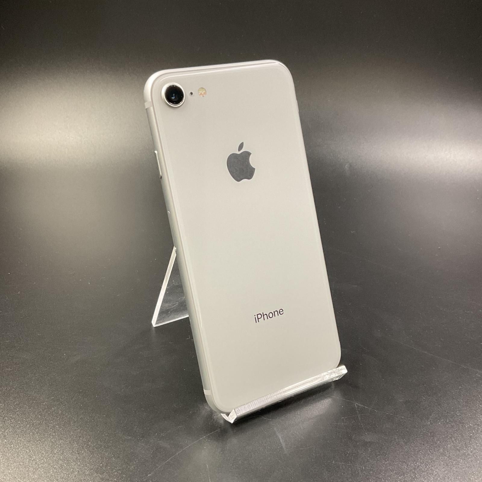iPhone 8 シルバー 64 GB docomo 箱付き