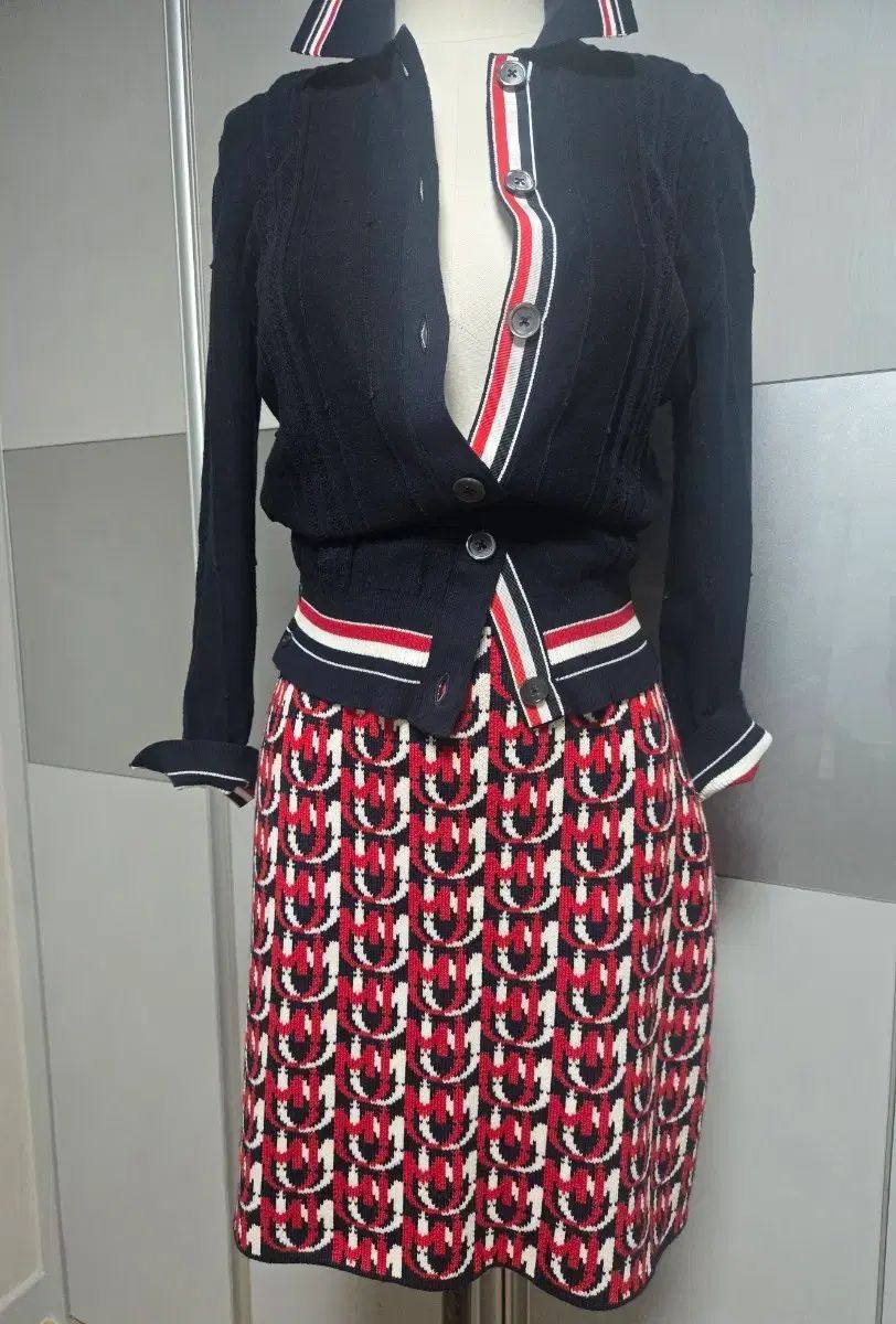 MIU MIU ミュウミュウ ロゴデザイン ニット スカート - メルカリ