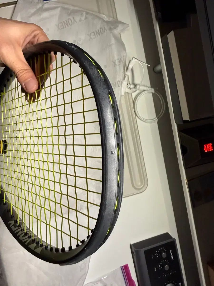 YONEX ヨネックス イゾン 98 テニスラケット 305g 2024年 アクア