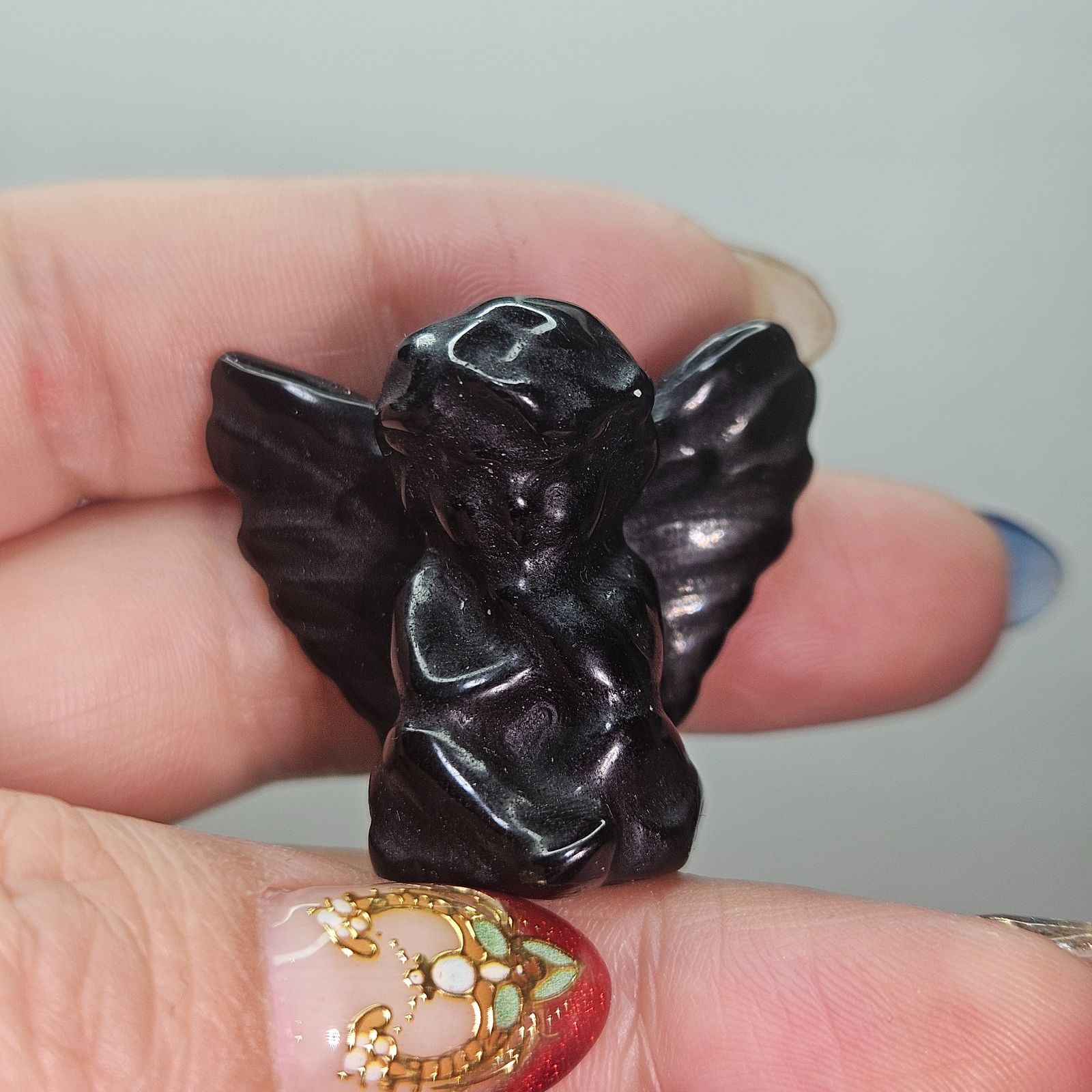 メルカリ市限定♡天然石 黒曜石 カービング オブシディアン✨天使👼エンジェル✨カービング✨ - メルカリ