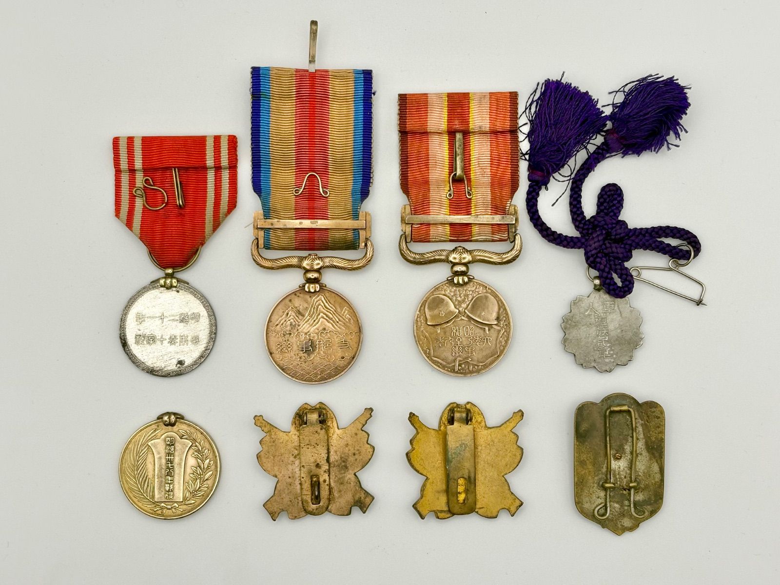 歴史的コレクション】旧日本軍 勲章・徽章 8点セット まとめ売り 従軍