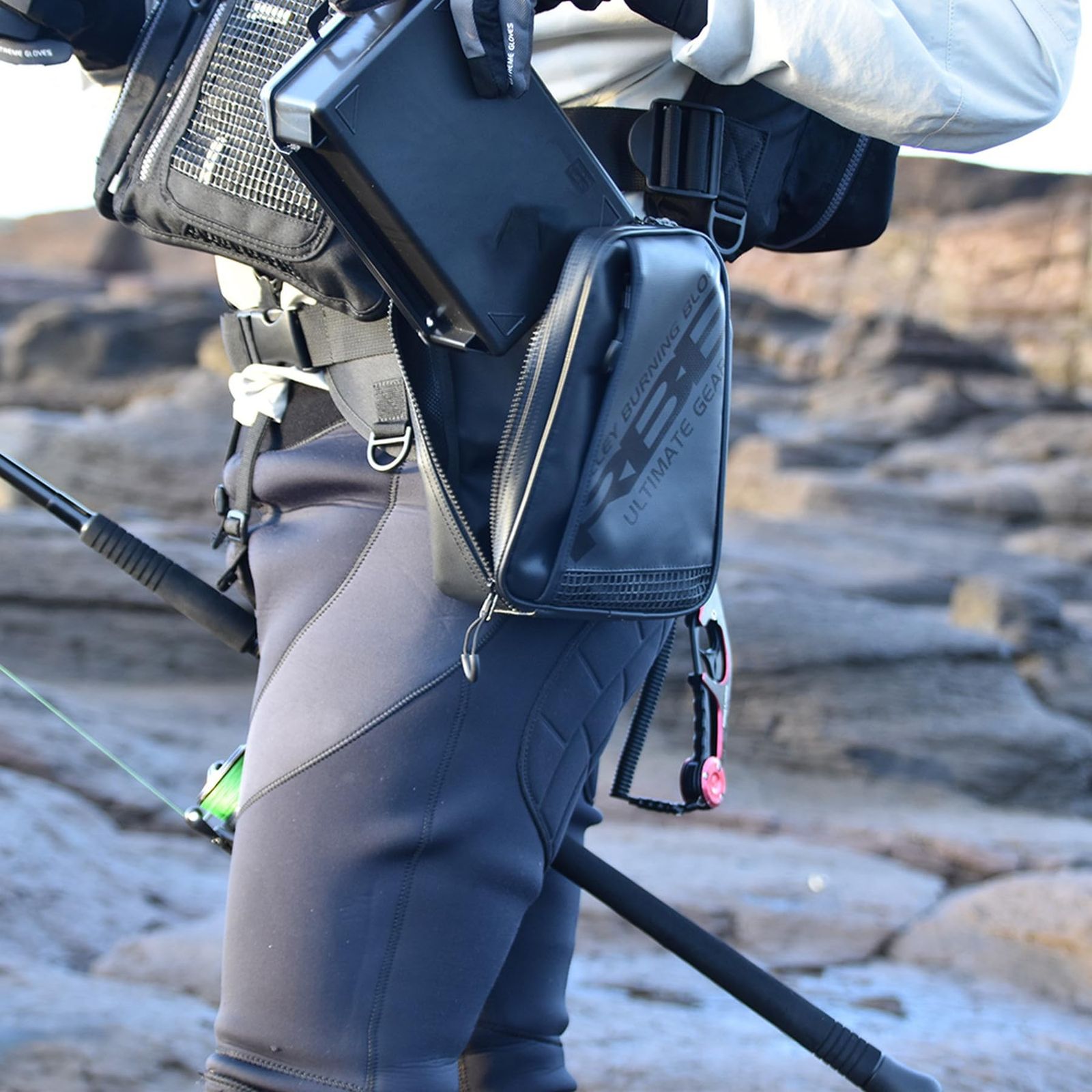 フルブラック フリー