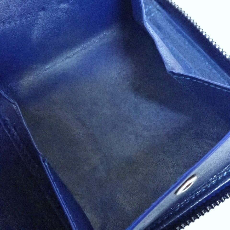 JIMMY CHOO ネイビー 2つ折り財布 JIMMY CHOO(ジミーチュウ) 2つ折り財布 - ネイビー ラウンドファスナー