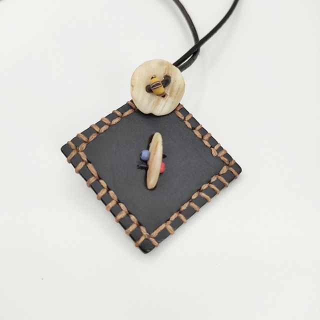 HENRY CUIR 革 レザー ビーズ シェル ネックレス ブラック レディース