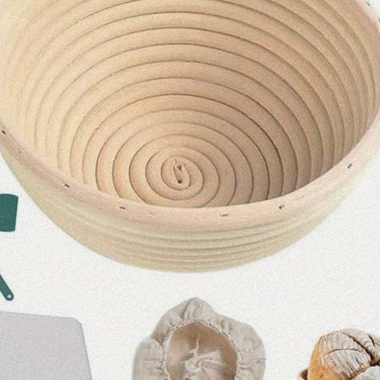  天然ラタン製 丸型発酵かご 18 cm スカンジナビアンデザイン 洗えるライナー付 サワードウ|パン作り ベーキングツール キッチンをおしゃれに 洋菓子型 パン型 製菓 製パン用品