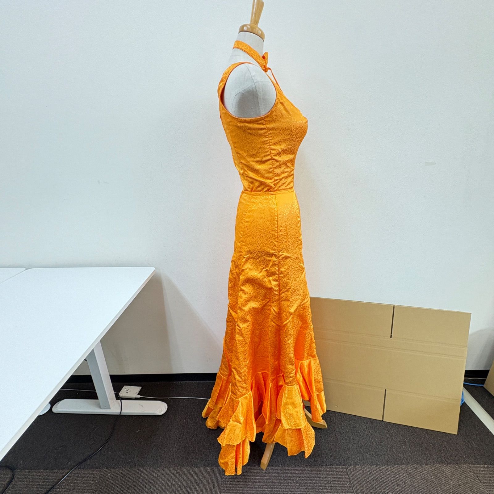 フラメンコ衣装　☆ファルダのみ　＊山吹色/オレンジ花柄＊しっとり艶やか フラメンコ衣装 セットアップ ツーピース スカート ファルダ オレンジ