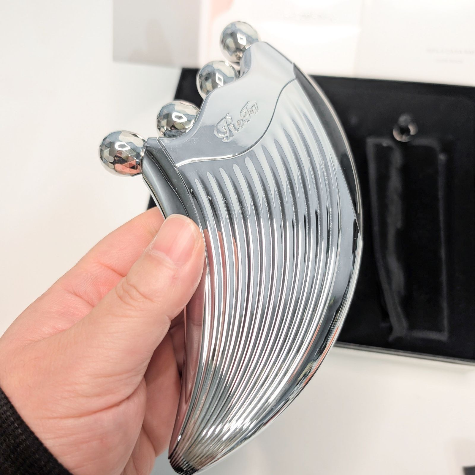 美品 ReFa 美顔ローラー カッサ シルバー 4ボール 専用袋 ギャランティ