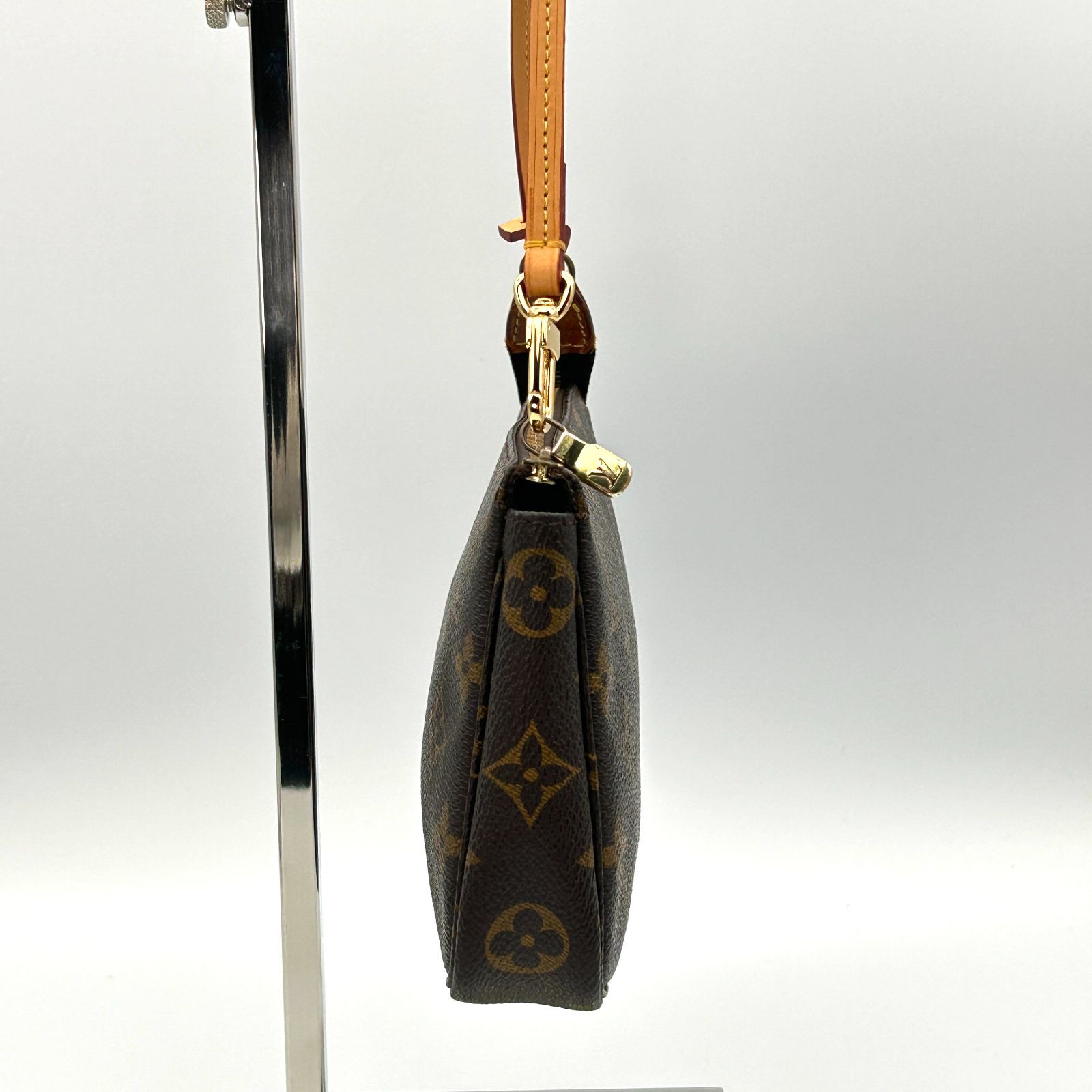 Louis Vuitton ルイヴィトン モノグラム ポシェット アクセソワール