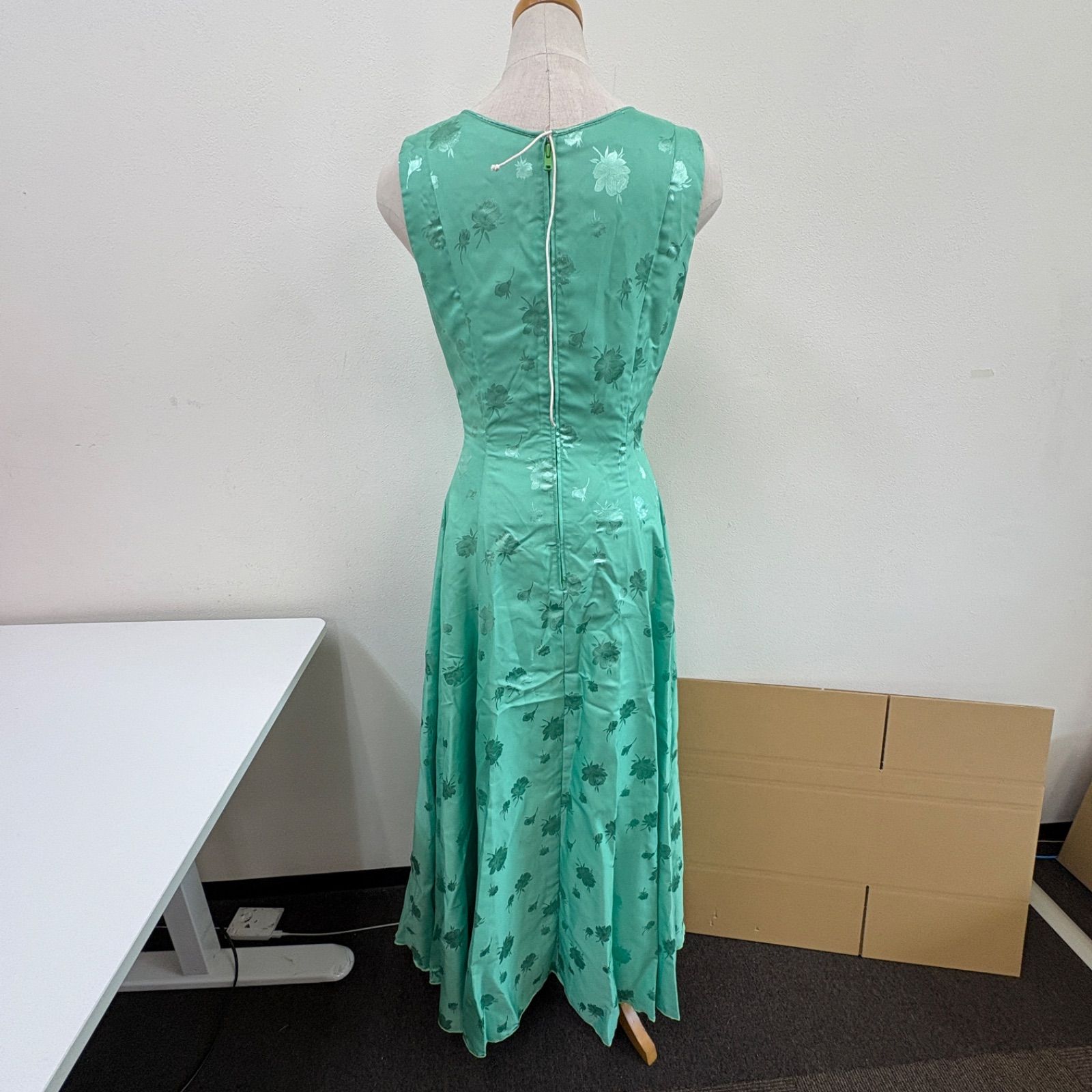 フラメンコ衣装 ドレス ワンピース 黄緑 翡翠色 バラ柄 フレア