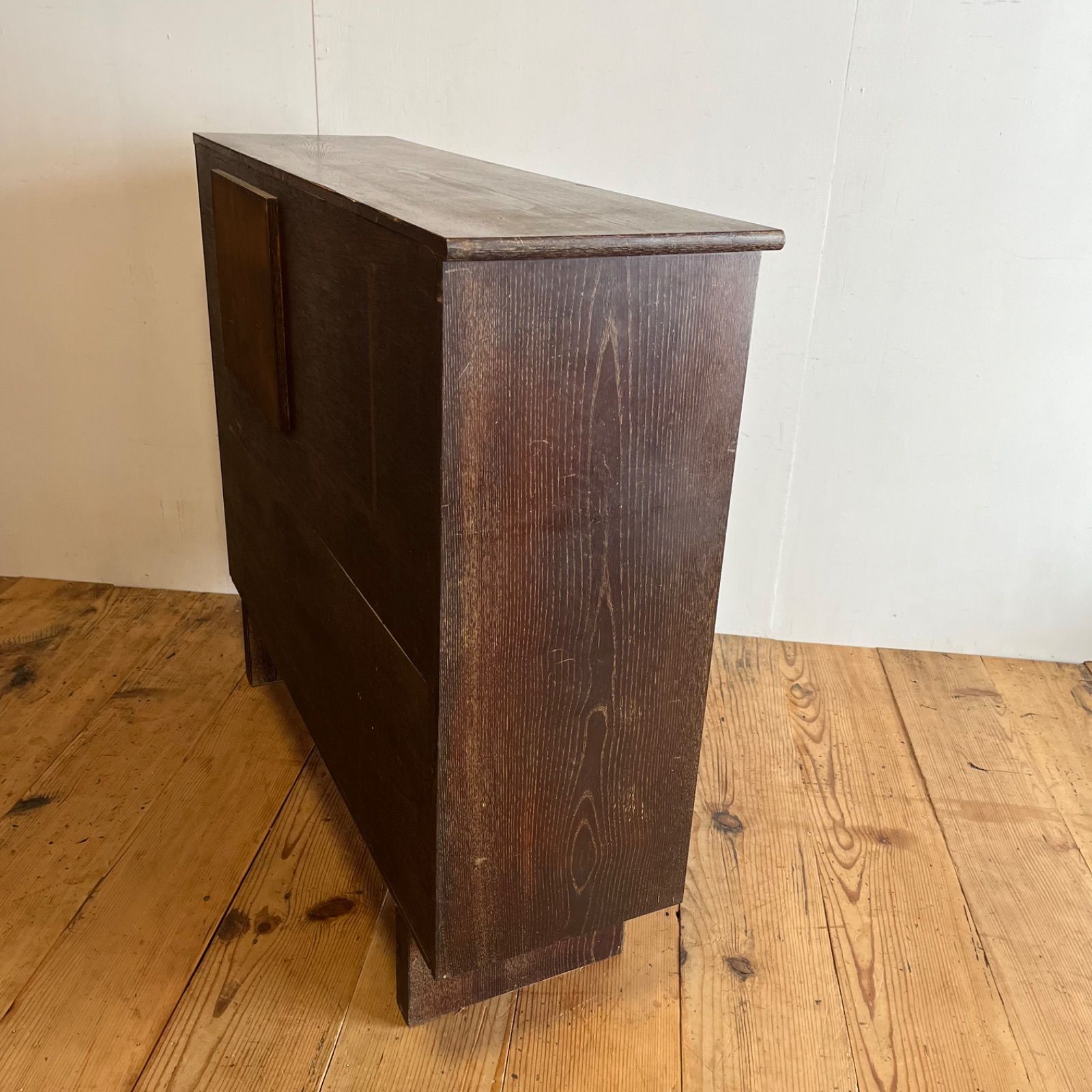 昭和レトロ コイズミ キャビネット サイドボード アンティーク 木製 古家具 ヴィンテージ サイドボード キャビネット 食器棚 ガラス戸 レトロ y556