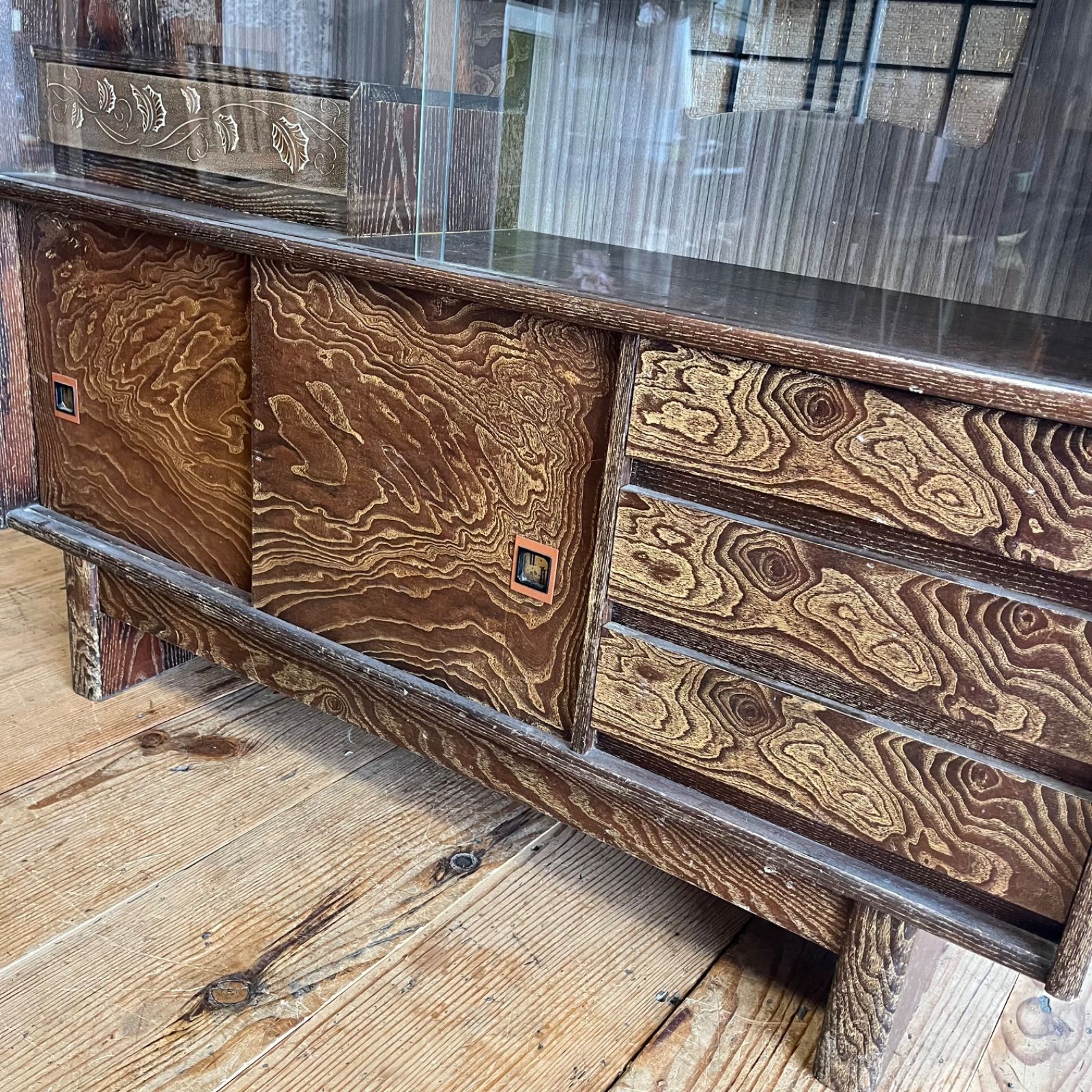 ヴィンテージ サイドボード キャビネット 食器棚 ガラス戸 レトロ y556