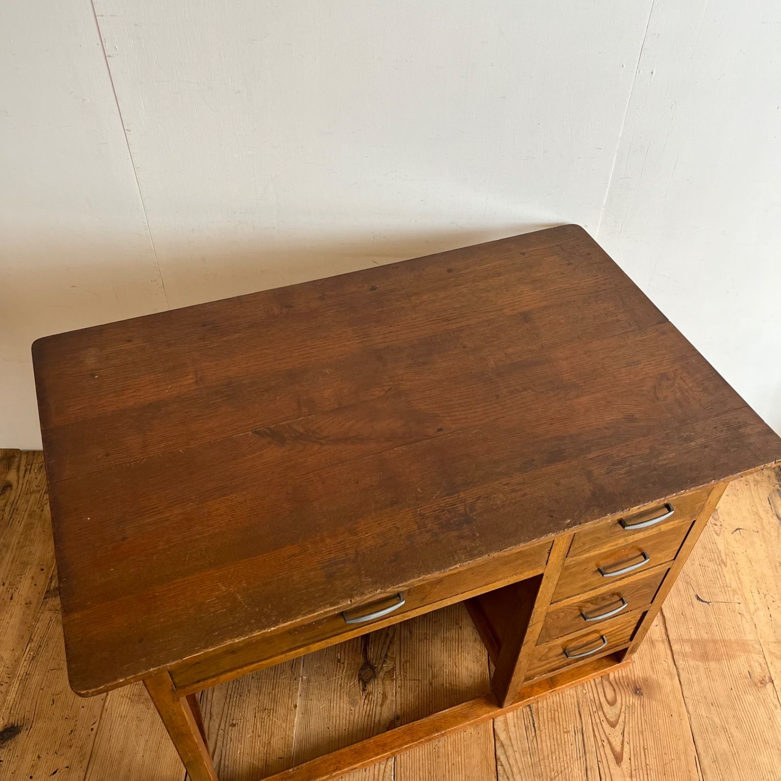 アンティーク 片袖机 デスク テーブル モダン レトロ 無垢材 アンティーク テーブル デスク 机 片袖机 ブラウン レトロ y557 - メルカリ